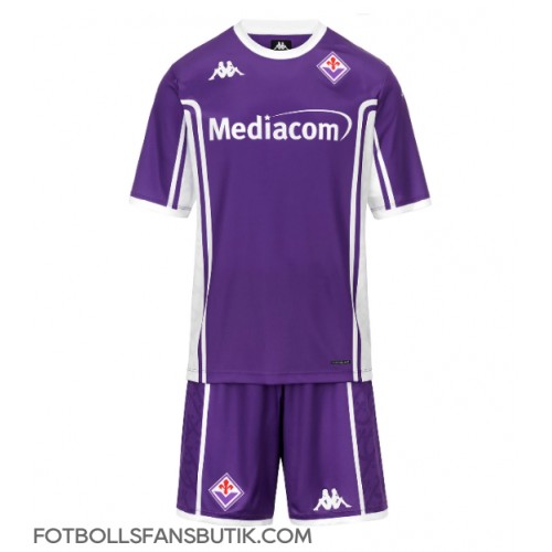 Fiorentina Replika Hemmatröja Barn 2025-26 Kortärmad (+ Korta byxor) Fiorentina Replika Hemmatröja Barn 2025-26 Kortärmad (+ Korta byxor)
